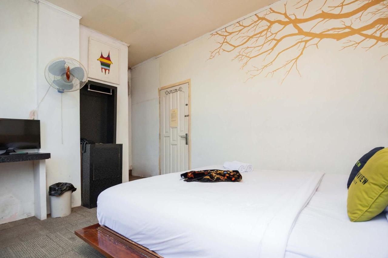 Urbanview Hotel Ananda Syariah By Reddoorz Bukittinggi Exterior foto