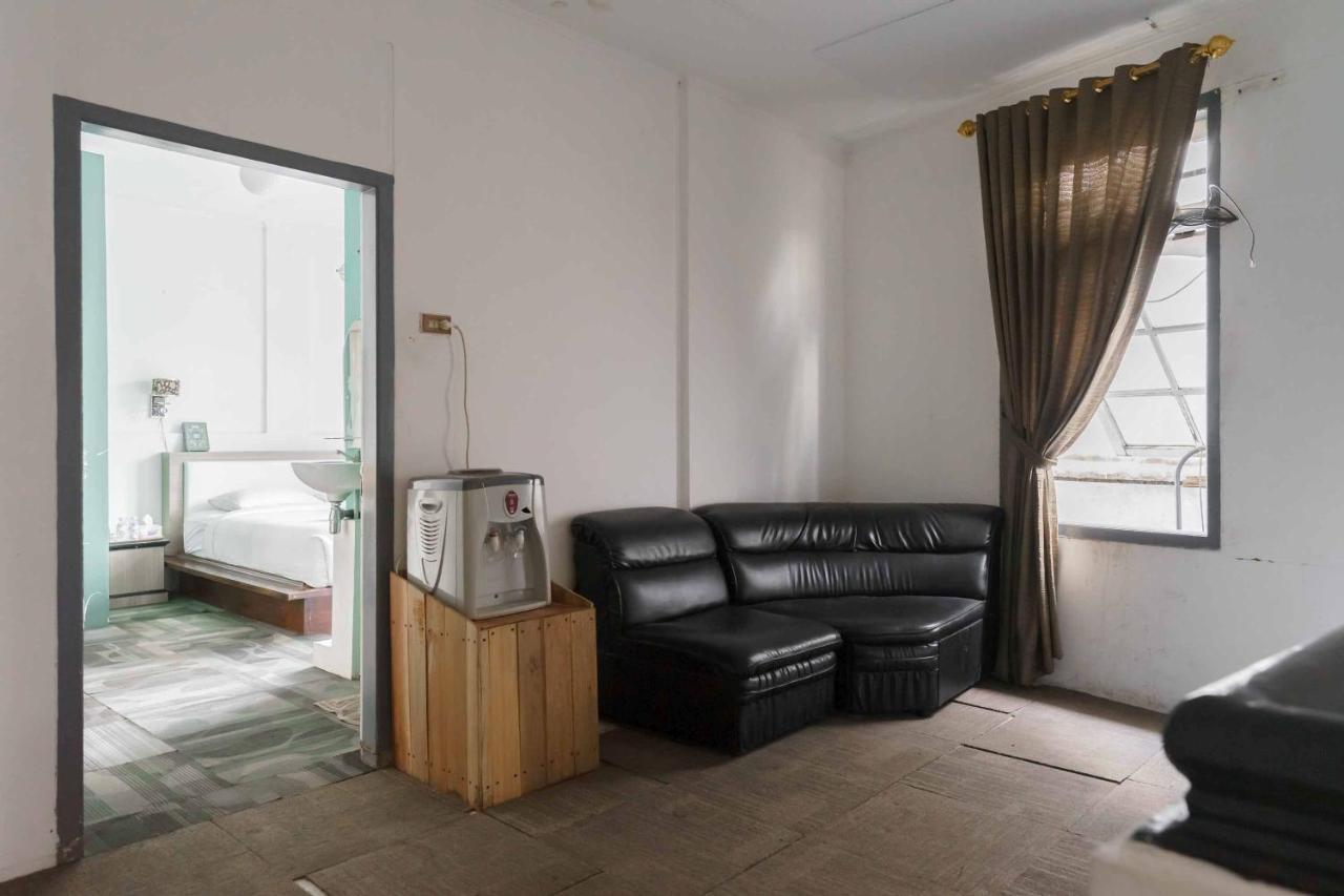 Urbanview Hotel Ananda Syariah By Reddoorz Bukittinggi Exterior foto